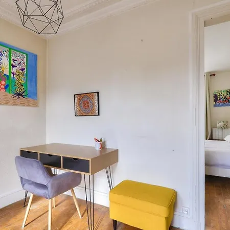 Cosy 2 Bedroom Flat Near Place D'italie